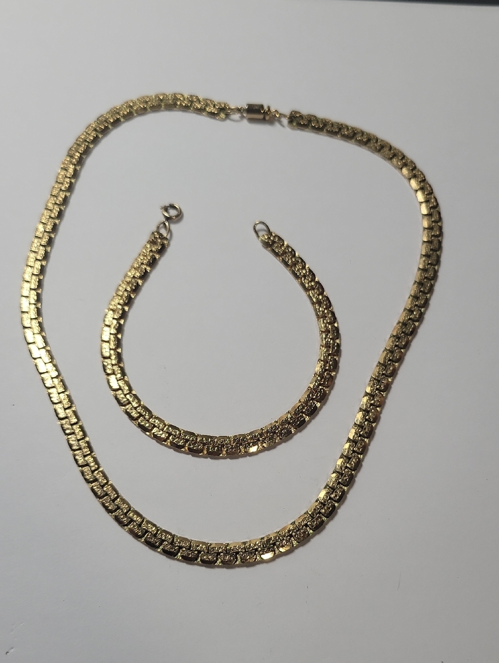 Gold-Tone Women's Necklace and Bracelet Set